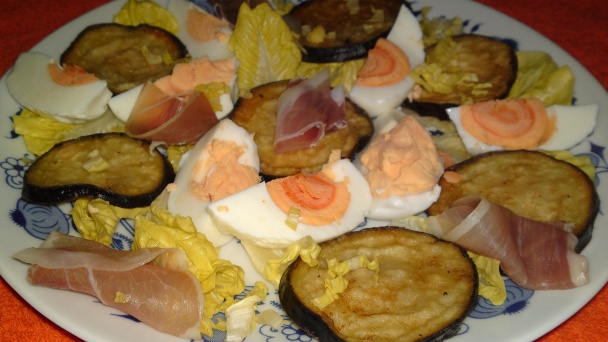 Šalát z pečeného baklažánu a prosciutto crudo (fotorecept) - obrázok 11