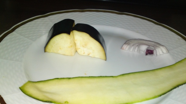 Predjedlo z baklažánu, cukety, červenej cibule a prosciutto crudo (fotorecept) - obrázok 6