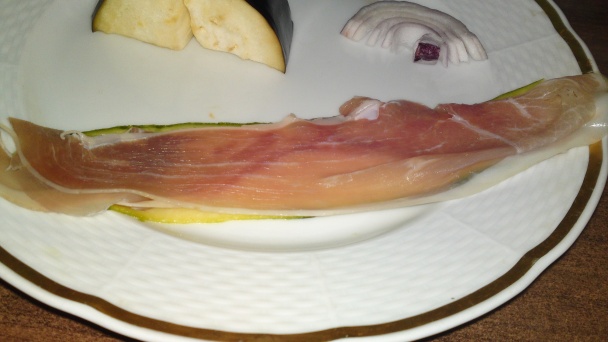 Predjedlo z baklažánu, cukety, červenej cibule a prosciutto crudo (fotorecept) - obrázok 7