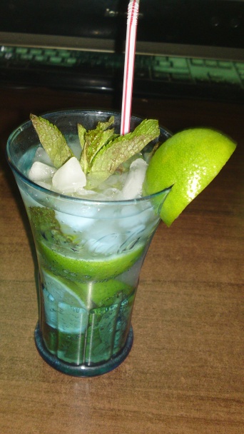 Osviežujúci nápoj z limety a mäty piepornej (fotorecept) - obrázok 9