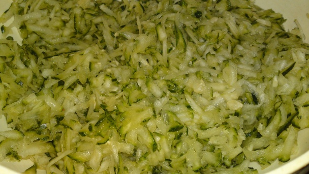 Chrumkavé fašírky z cukety so sezamom a syrom Ementál (fotorecept) - obrázok 3