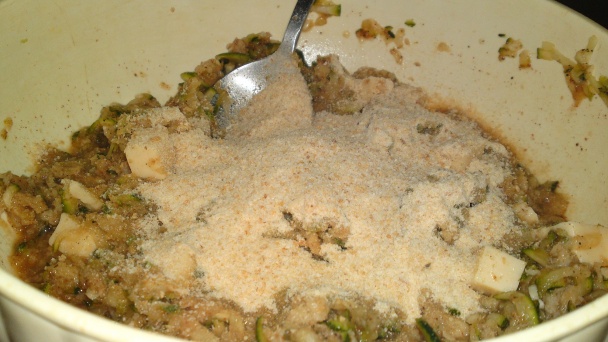 Chrumkavé fašírky z cukety so sezamom a syrom Ementál (fotorecept) - obrázok 12