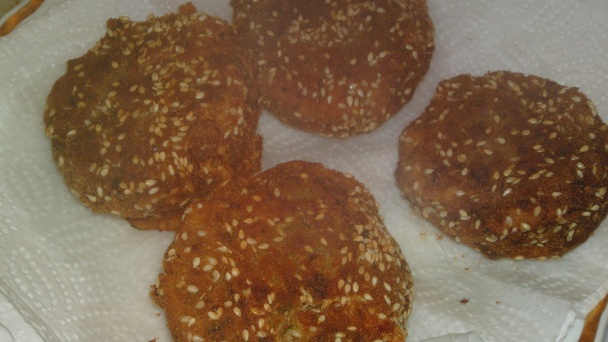 Chrumkavé fašírky z cukety so sezamom a syrom Ementál (fotorecept) - obrázok 18