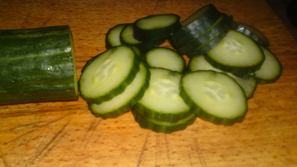 Chrumkavý uhorkový šalát s opraženým sezamom (fotorecept) - obrázok 2