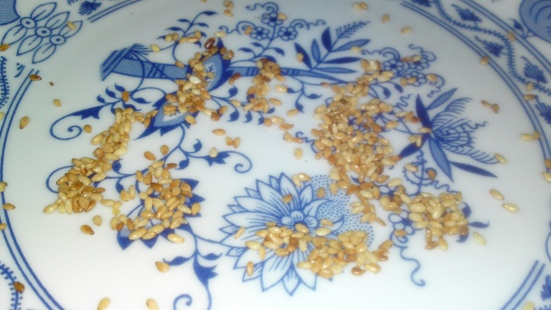 Chrumkavý uhorkový šalát s opraženým sezamom (fotorecept) - obrázok 9