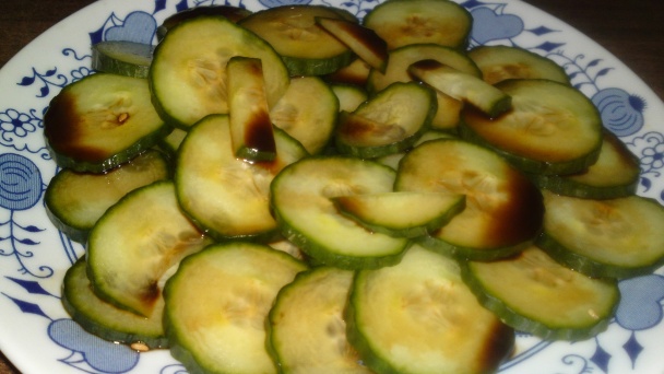 Chrumkavý uhorkový šalát s opraženým sezamom (fotorecept) - obrázok 11