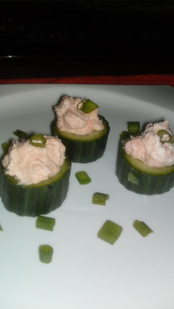 Predjedlo z uhorky a lososového krému (fotorecept) - obrázok 13