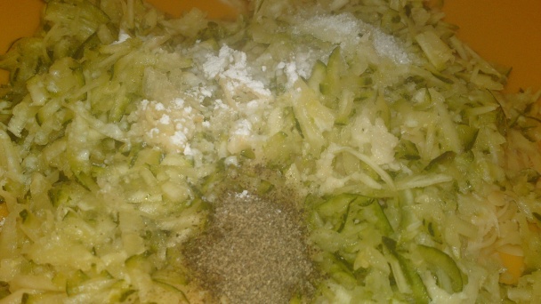 Vyprážané cuketovo-syrové guľôčky so sezamom (fotorecept) - obrázok 4