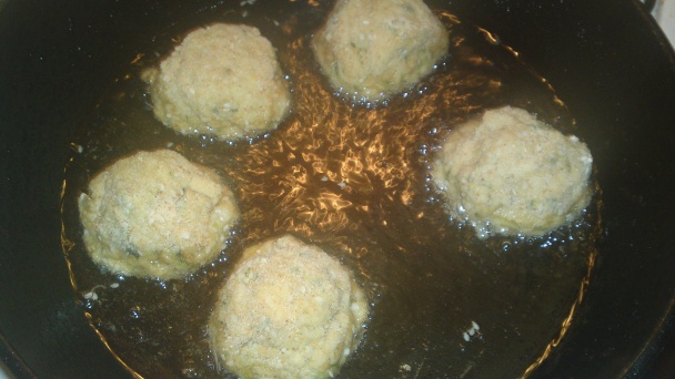 Vyprážané cuketovo-syrové guľôčky so sezamom (fotorecept) - obrázok 9