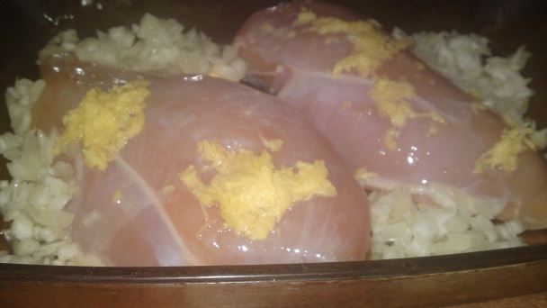 Pečené kuracie prsia na masle, údenej slanine, zázvore, citróne a mede (fotorecept) - obrázok 8