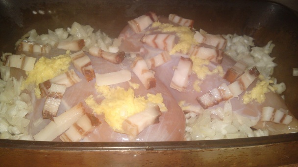 Pečené kuracie prsia na masle, údenej slanine, zázvore, citróne a mede (fotorecept) - obrázok 9