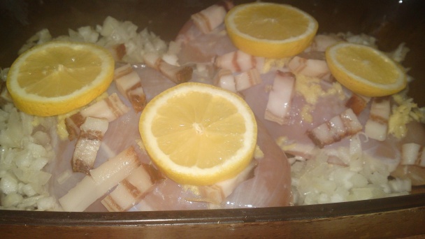 Pečené kuracie prsia na masle, údenej slanine, zázvore, citróne a mede (fotorecept) - obrázok 10