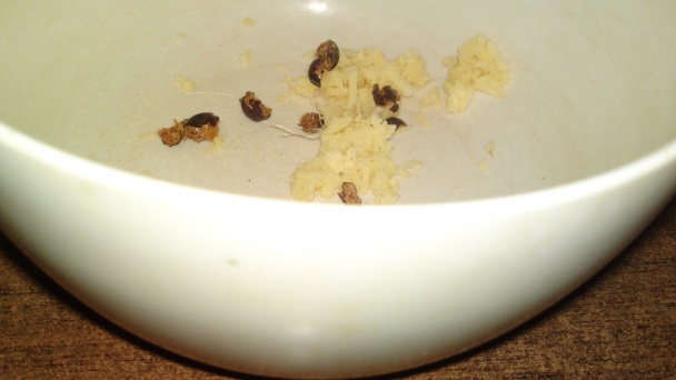 Pečené kuracie stehná s medom, zázvorom, pomarančom a borievkami (fotorecept) - obrázok 4