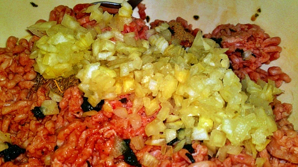 Libanonské guľôčky z hovädzieho mäsa s jogurtovou omáčkou (fotorecept) - obrázok 4