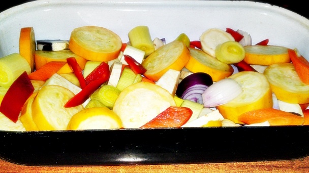 Krkovička pečená na zelenine a na Kláštornom bielom víne cuvée (fotorecept) - obrázok 12