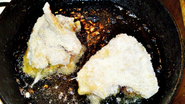 Vyprážané kuracie krídelká plnené kuracou pečeňou (fotorecept) - obrázok 15