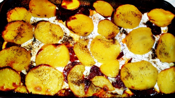 Zapekané prekladané zemiaky s dubákmi a Pick klobásou (fotorecept) - obrázok 14