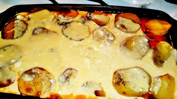 Zapekané prekladané zemiaky s dubákmi a Pick klobásou (fotorecept) - obrázok 15