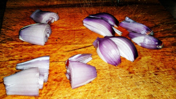 Pečené baby kuriatka s bylinkovým maslom, citrónom a bakoňskou slaninou (fotorecept)  - obrázok 10