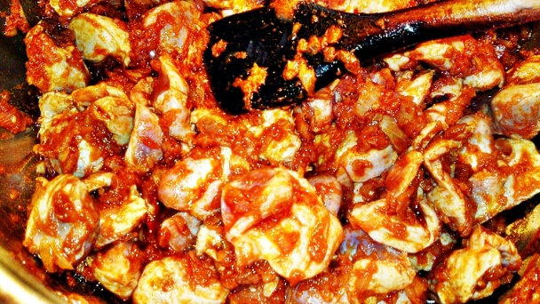 Kuracie žalúdky na Cabernet Sauvignon, tymiane a údenej paprike (fotorecept) - obrázok 6