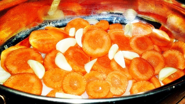 Pečené bravčové pliecko marinované vo vínovej marináde (fotorecep) - obrázok 3