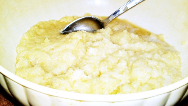 Prósza-slaný zemiakový koláč s kyslou smotanou (fotorecept) - obrázok 1