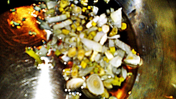 Polievka s kuriatkami a jahňacími mäsovými knedličkami (fotorecept) - obrázok 10