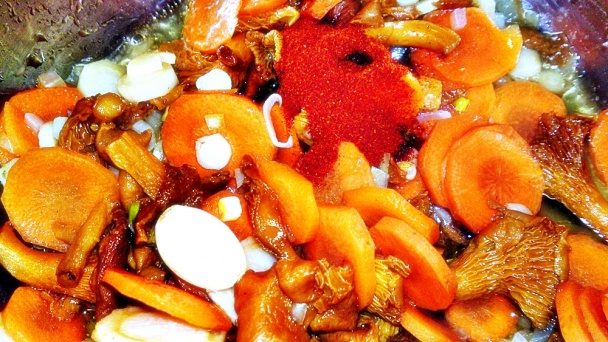 Polievka s kuriatkami a jahňacími mäsovými knedličkami (fotorecept) - obrázok 13