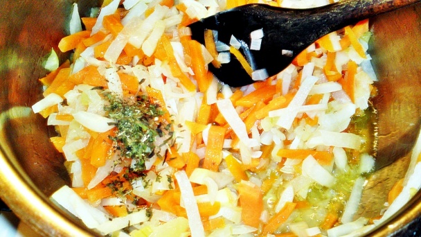 Jemná kalerábová polievka s estragónom (fotorecept) - obrázok 5