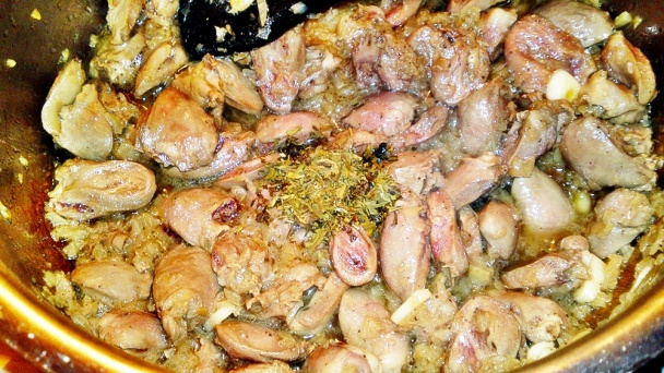 Kuracie srdiečka na smotane s estragónom (fotorecept) - obrázok 8