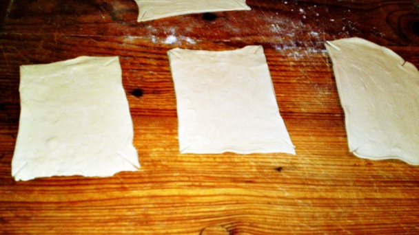 Jablkový koláč z lístkového cesta s karamelom (fotorecept) - obrázok 2