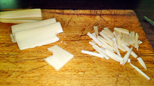 Šalát z jablka, zeleru, syra a orechov na môj spôsob (fotorecept) - obrázok 6