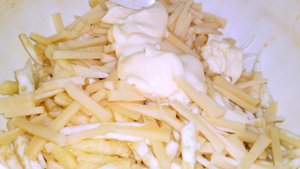 Šalát z jablka, zeleru, syra a orechov na môj spôsob (fotorecept) - obrázok 9