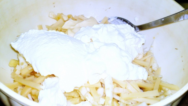 Šalát z jablka, zeleru, syra a orechov na môj spôsob (fotorecept) - obrázok 10