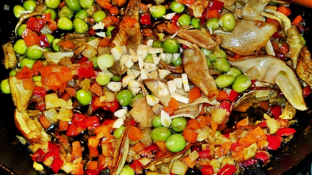 Žemľovka na slano s dubákmi a so zeleninou (fotorecept) - obrázok 7