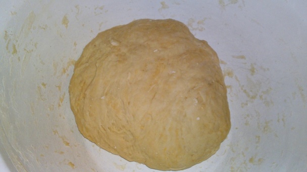 Škoricový koláč s karamelovou omáčkou a s opraženými  arašidmi (fotorecept) - obrázok 7