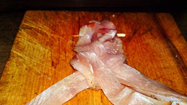 Vrkoče z kuracích pŕs so šunkou, s jablkami a cibuľou (fotorecept) - obrázok 4