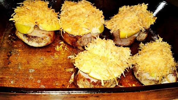 Medailónky z bravčovej panenky vo vínovo-horčicovo-smotanovej omáčke (fotorecept) - obrázok 7