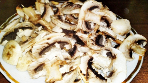 Polievka zo šampiňónov s tymianom (fotorecept) - obrázok 1