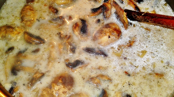 Polievka zo šampiňónov s tymianom (fotorecept) - obrázok 7