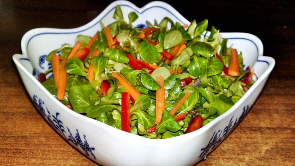 Šalát z valeriánky poľnej s arašidmi (fotorecept) - obrázok 13