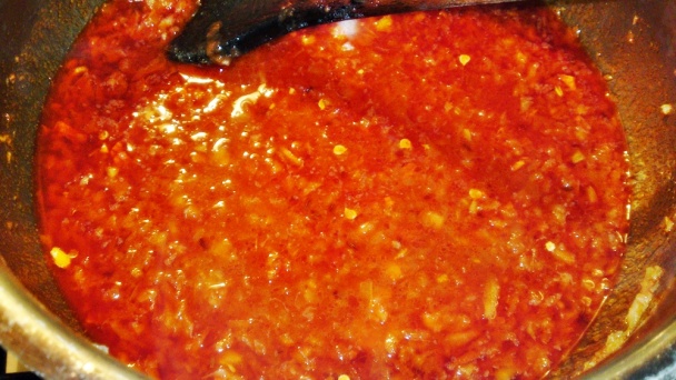 Pikantný perkelt z kuracích žalúdkov s údenou paprikou (fotorecept) - obrázok 8