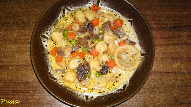 Polievka ragú zo srnčieho stehna so smrčkami a s estragónom (fotorecept) - obrázok 13