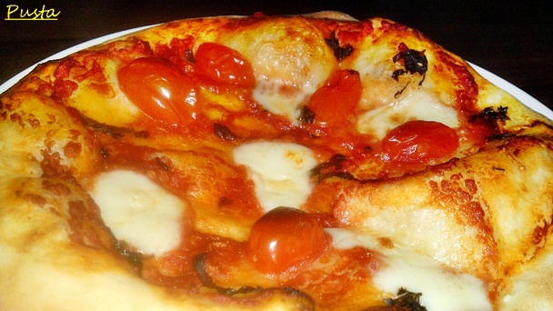Pizza s mozarellou a datlovými paradajkami (fotorecept) - obrázok 8