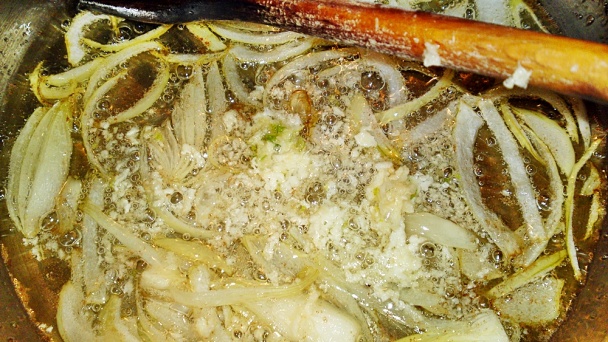 Teplý šošovicový šalát s údenou paprikou (fotorecept) - obrázok 4