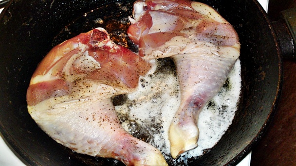 Pomaly pečené kuracie stehná na masle s bylinkami (fotorecept) - obrázok 4