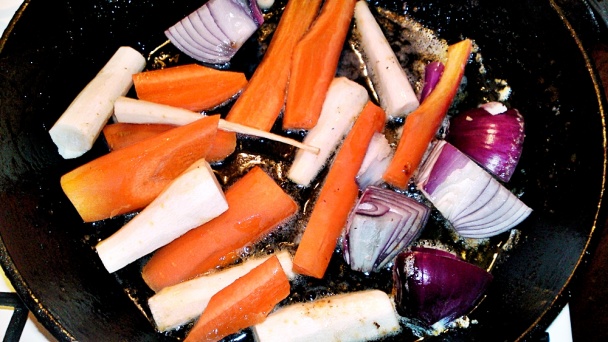 Pomaly pečené kuracie stehná na masle s bylinkami (fotorecept) - obrázok 6