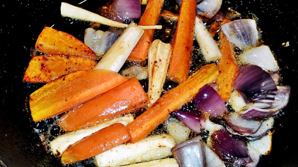 Pomaly pečené kuracie stehná na masle s bylinkami (fotorecept) - obrázok 7