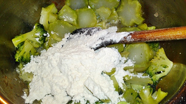 Veľkonočná brokolicová omáčka s volským okom (fotorecept) - obrázok 6