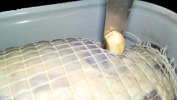 Pečené jahňacie stehno na Chardonnay, citrusoch a bylinkách (fotorecept) - obrázok 2